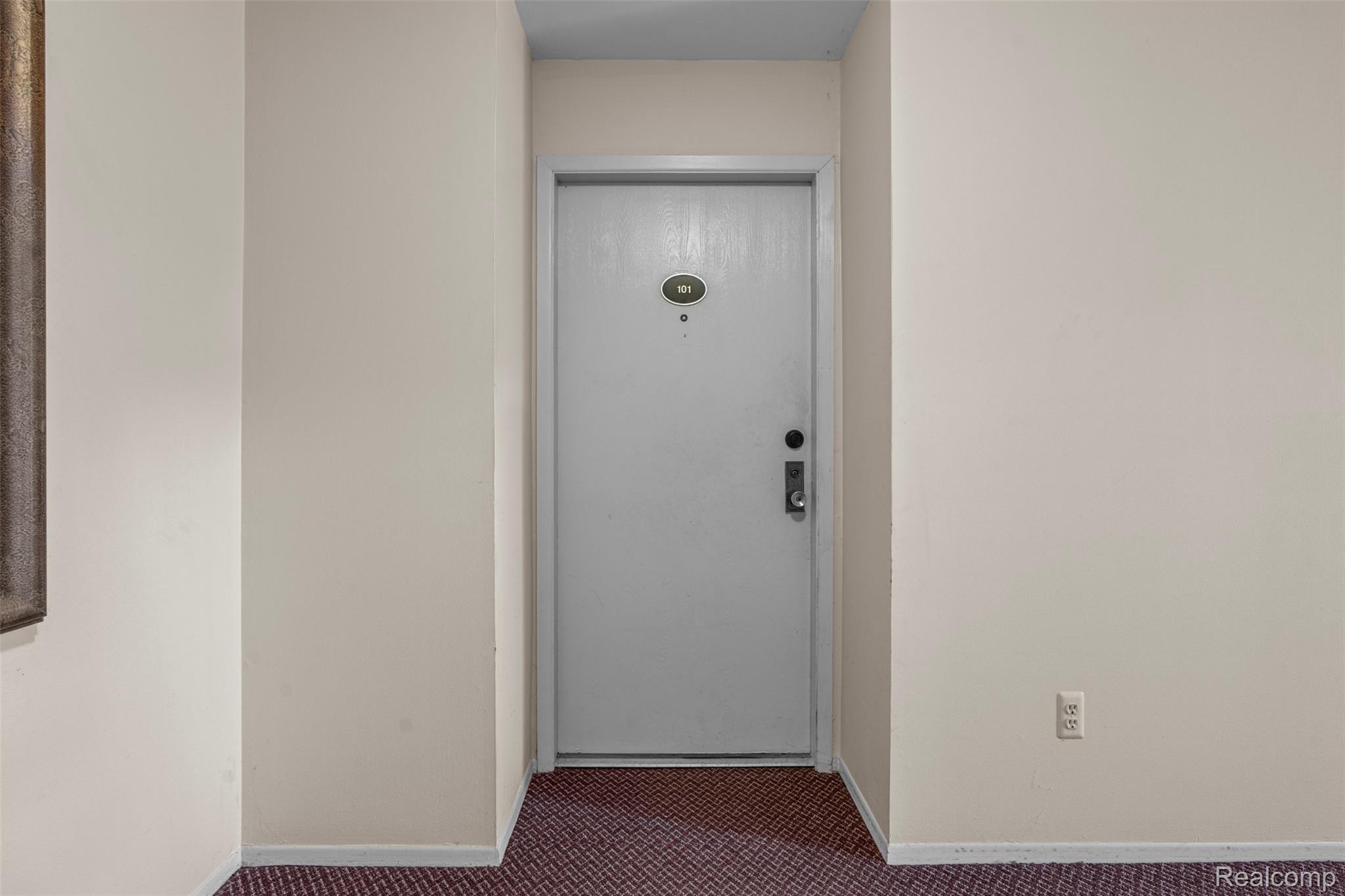 3845 Lone Pine Road 101