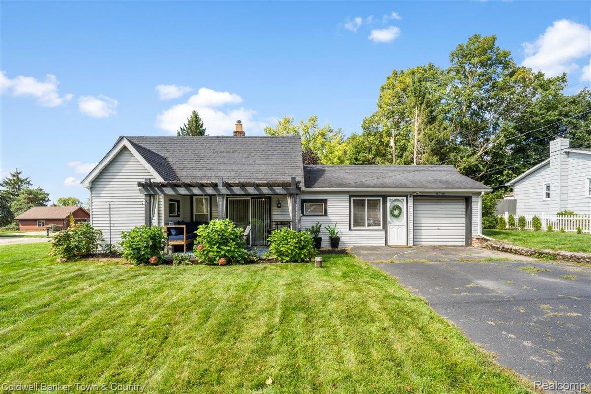 2710 Lakeridge