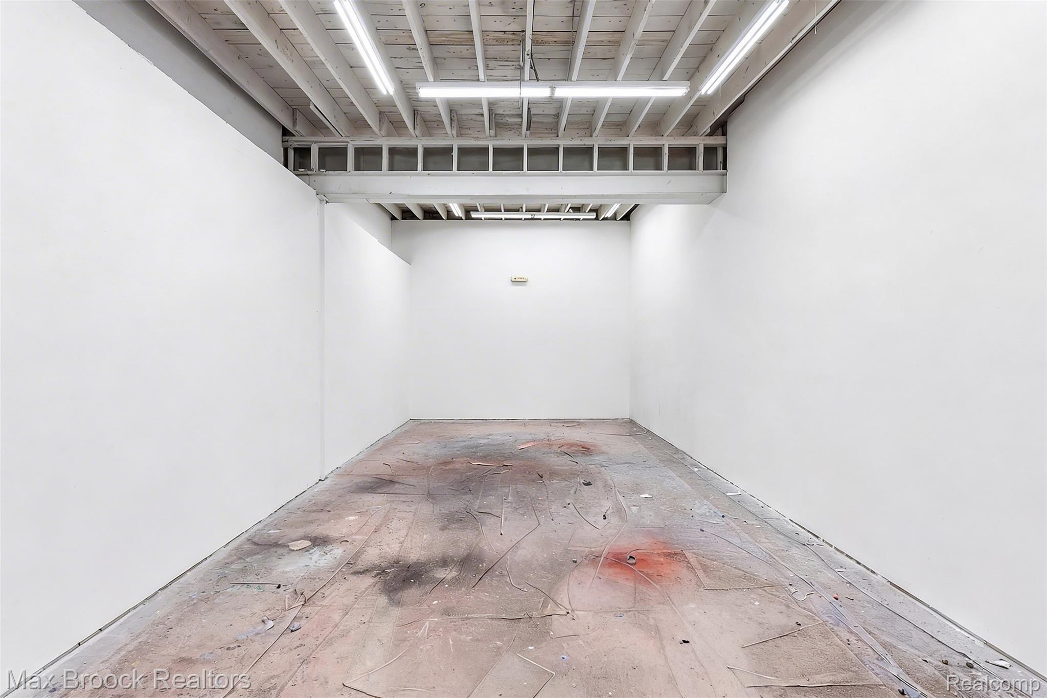 12501 Chalmers Street