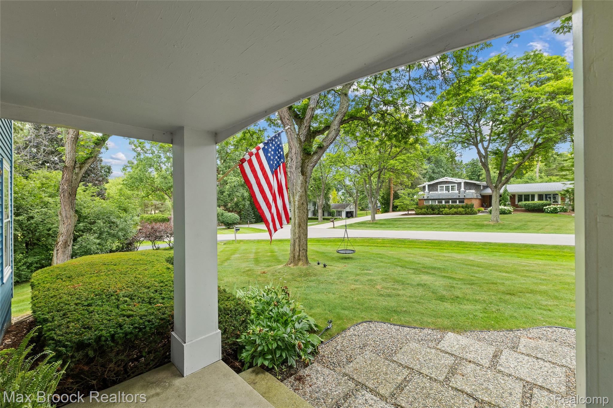 578 Woodway Court