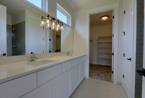 A home in WestBloomfieldCharterTownship_Oakland