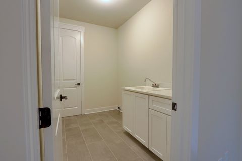 A home in WestBloomfieldCharterTownship_Oakland