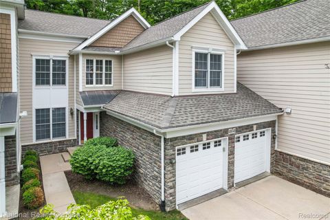 49648 Timber Trail Novi City MI 48374