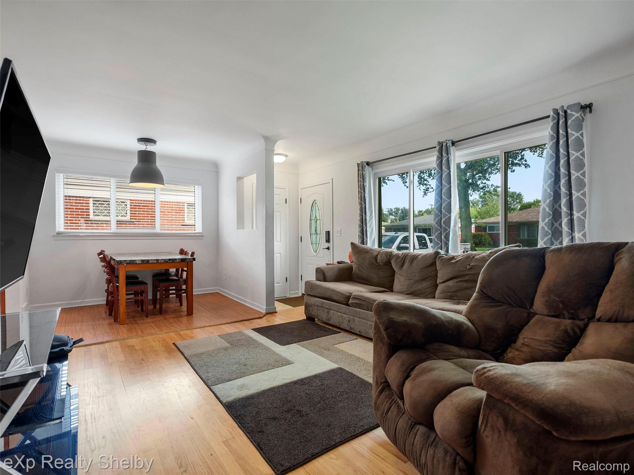 20425 Sunnydale Street