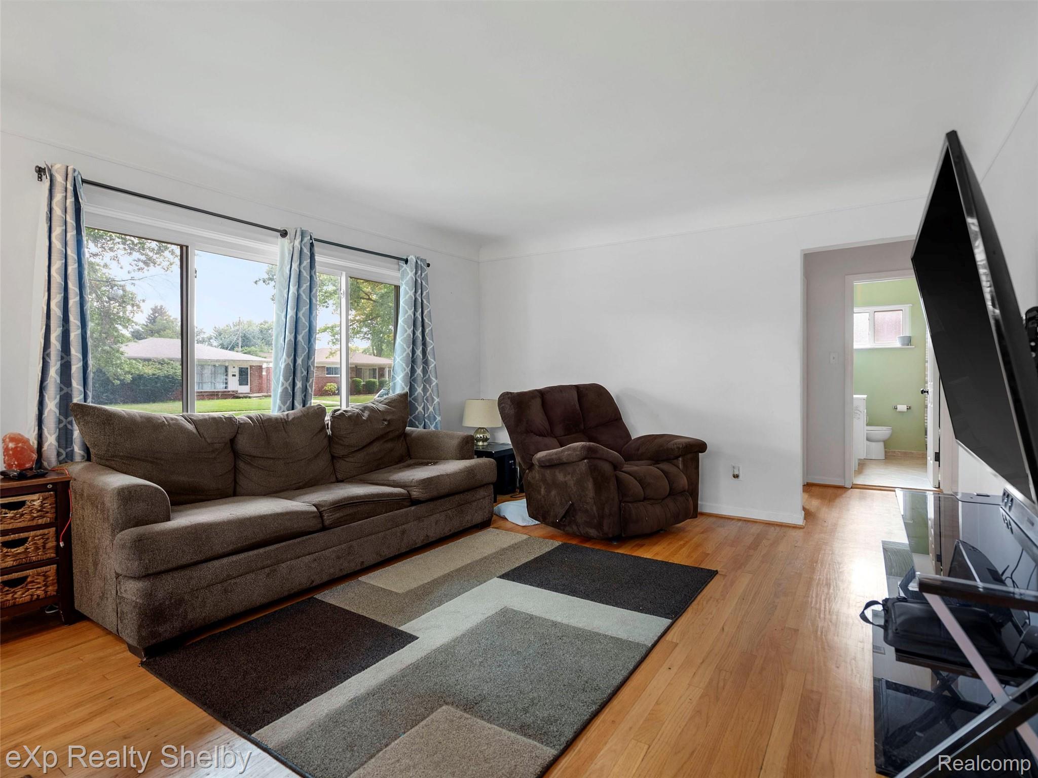 20425 Sunnydale Street