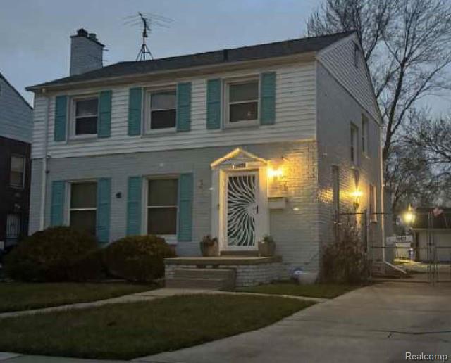 15421 Mapleridge Street