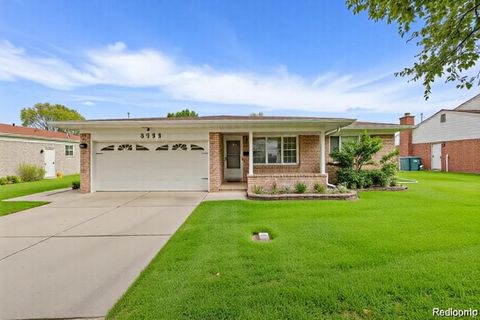 30232 Austin Drive Warren City MI 48092