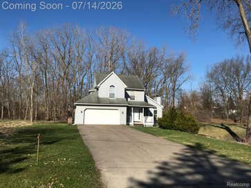 11826 N MAIN Street Green Oak Township MI 48189