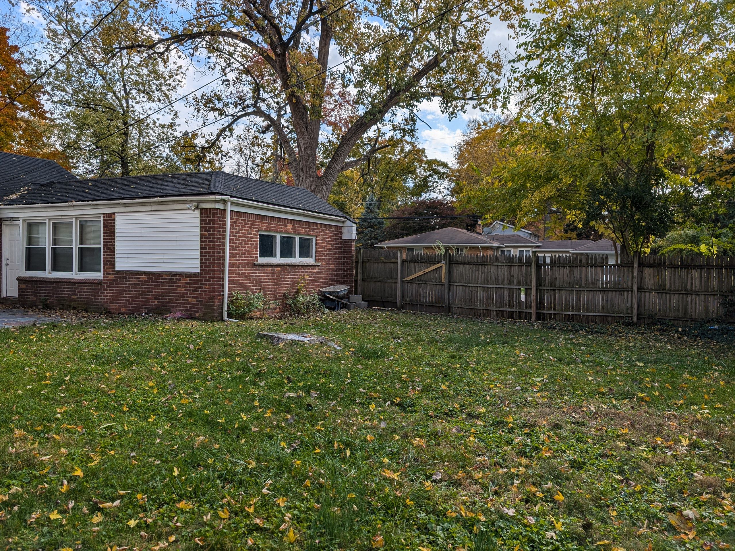 20407 LENNANE