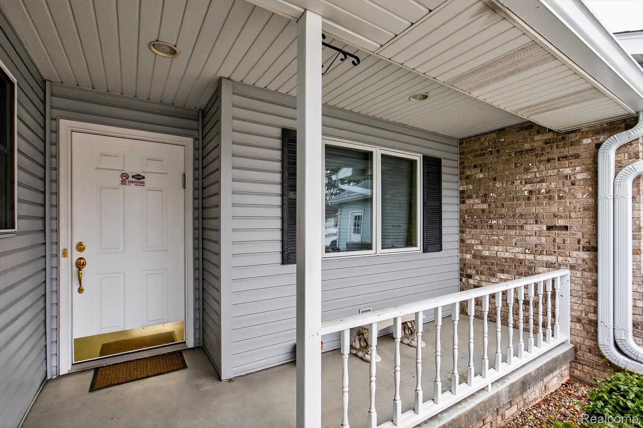 18 Thornapple Ct Court