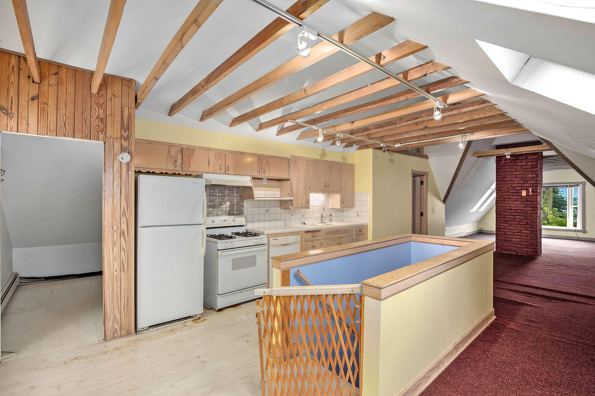 Port Huron City, Michigan 48060, United States, 5 Bedrooms Bedrooms, ,Residential,Contingent,183432