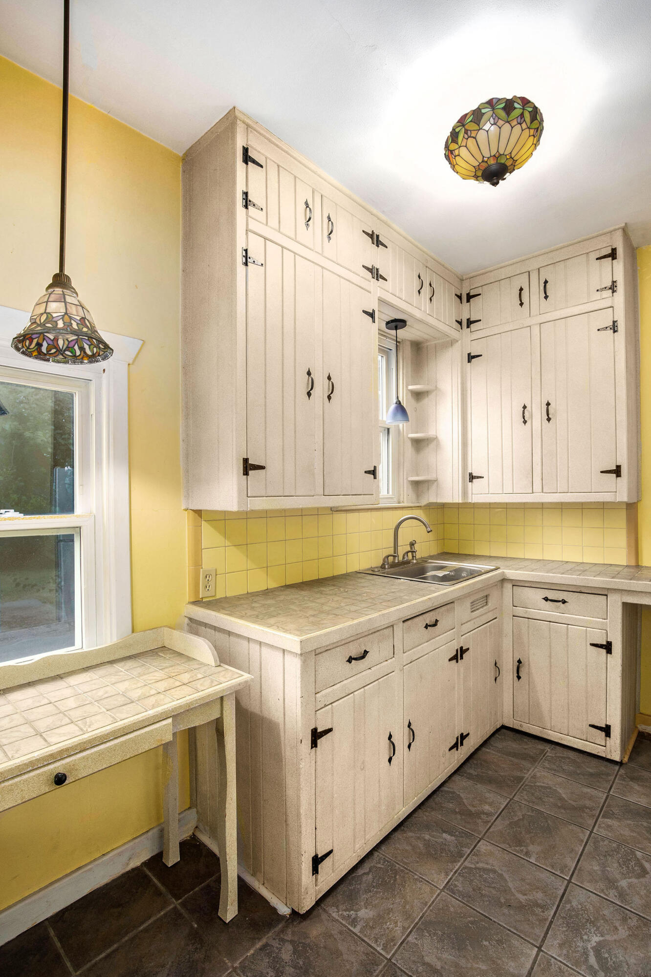 Port Huron City, Michigan 48060, United States, 5 Bedrooms Bedrooms, ,Residential,Contingent,183432