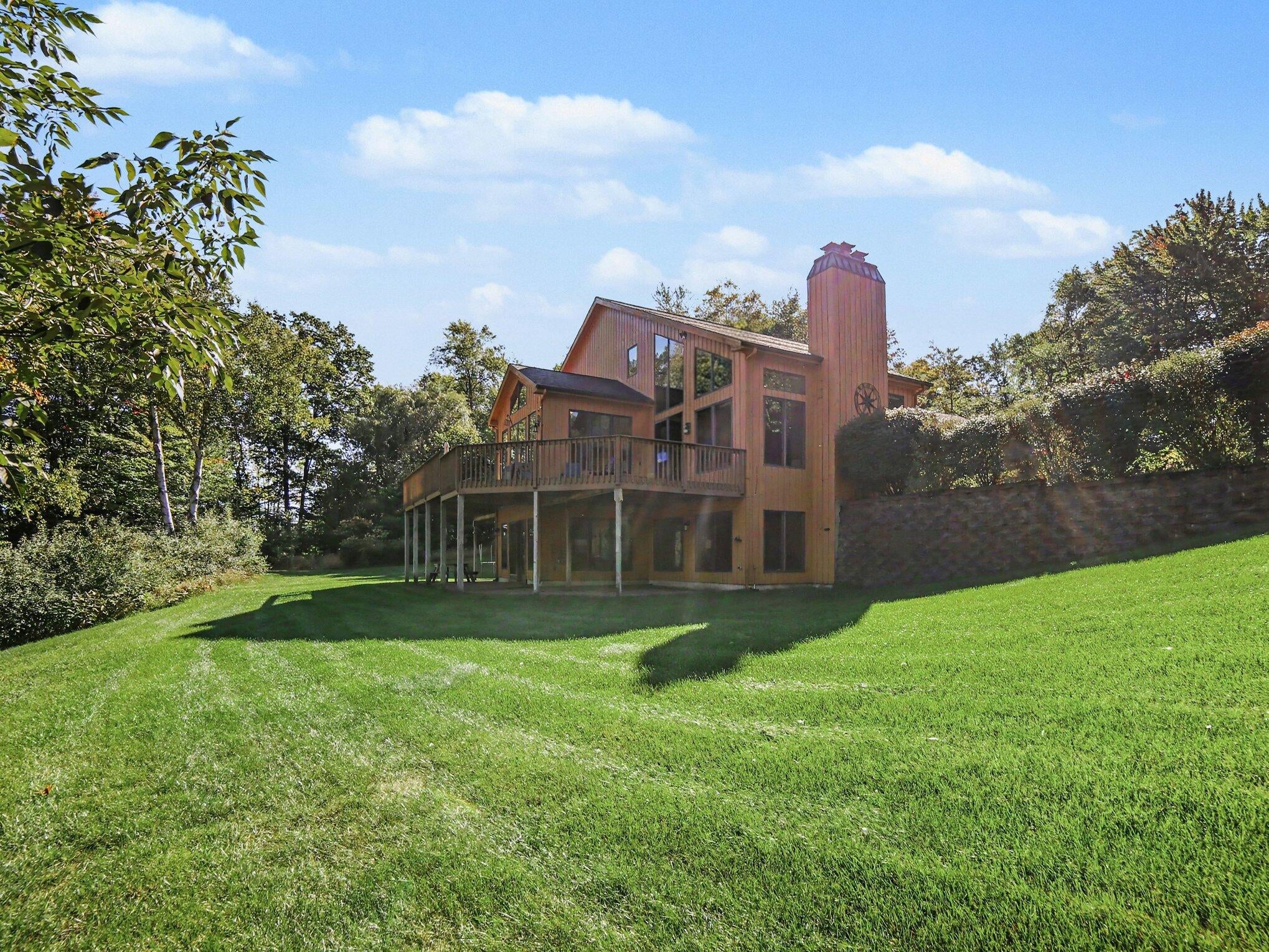 5336 W Riverside Lane