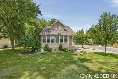 136 S Fairview Road Zeeland City MI 49464