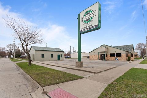 23594 HOOVER Road Warren City MI 48089