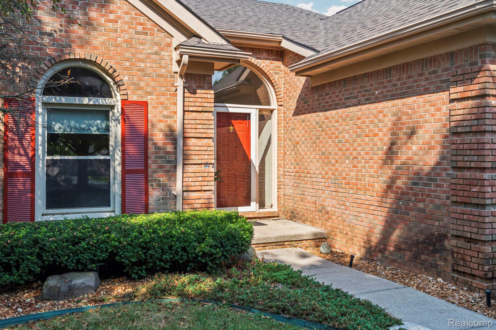 1127 Eagle Nest Drive