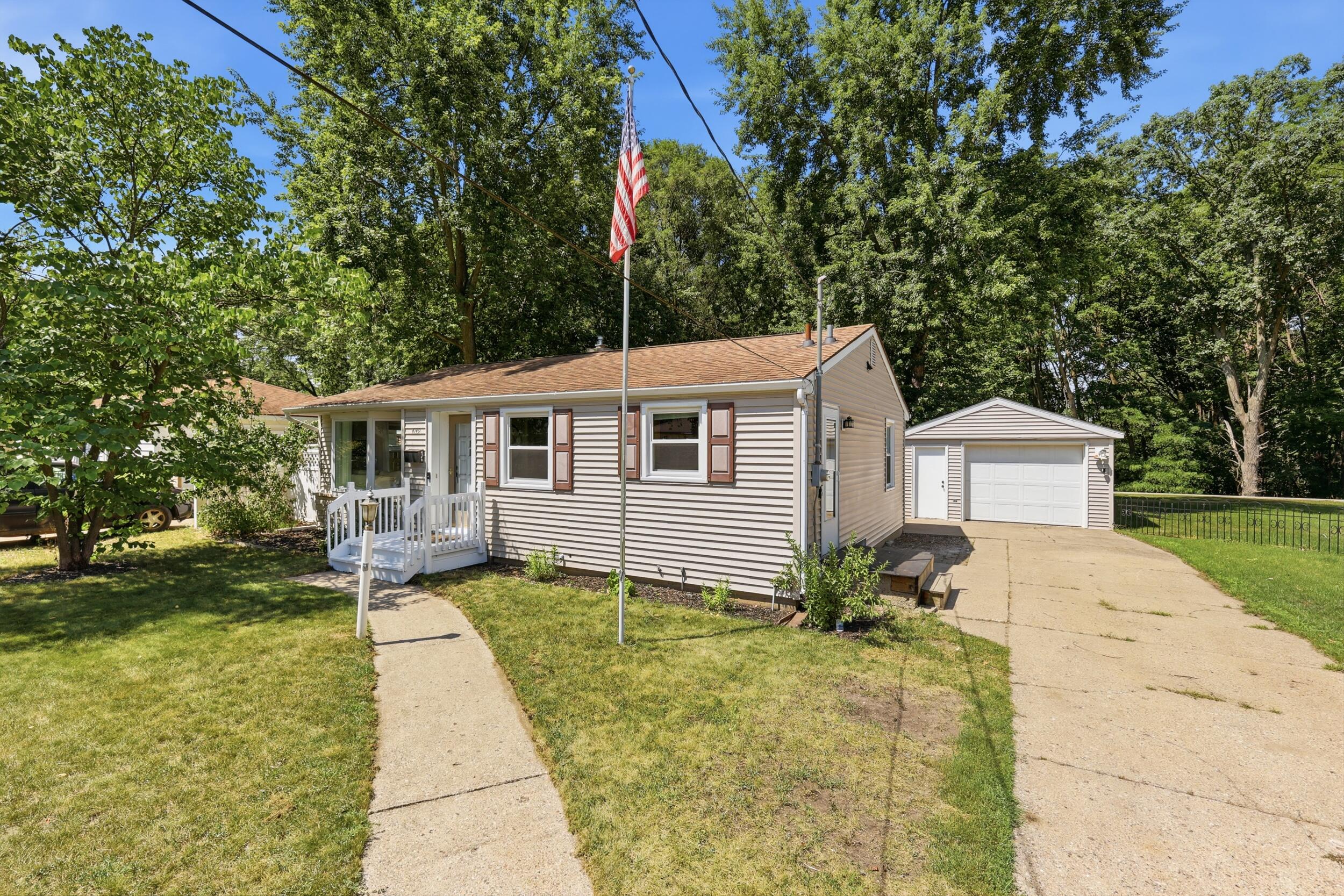 4149 Heron Avenue SW