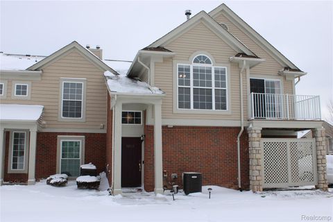 Photo of 52133 Naugatuck Drive #25, Macomb Township, MI 48042 (MLS # 20261003008)