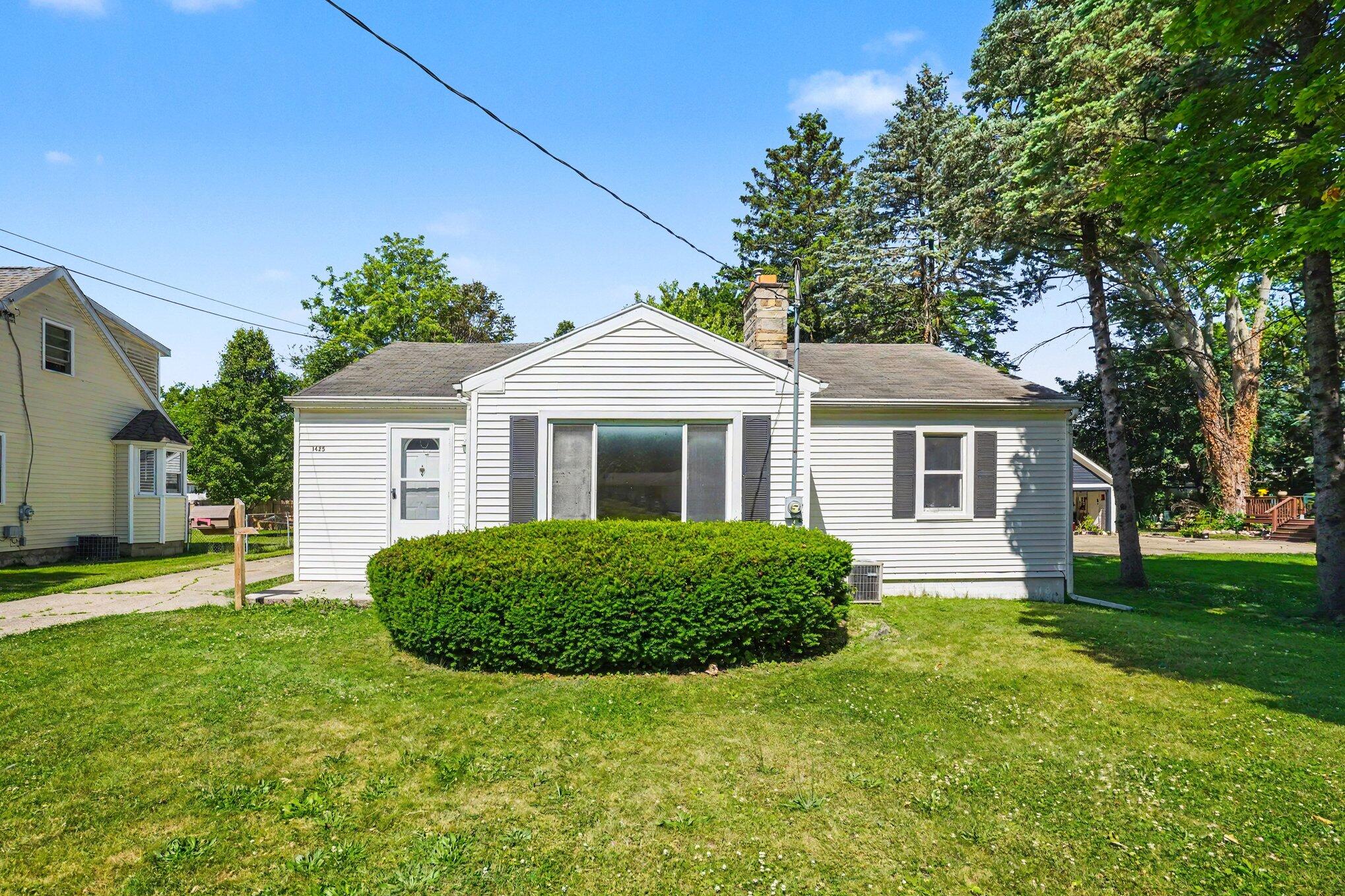 1425 Sunnyside Drive