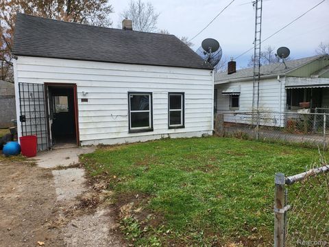 1377 Knickerbocker Avenue Flint City MI 48505