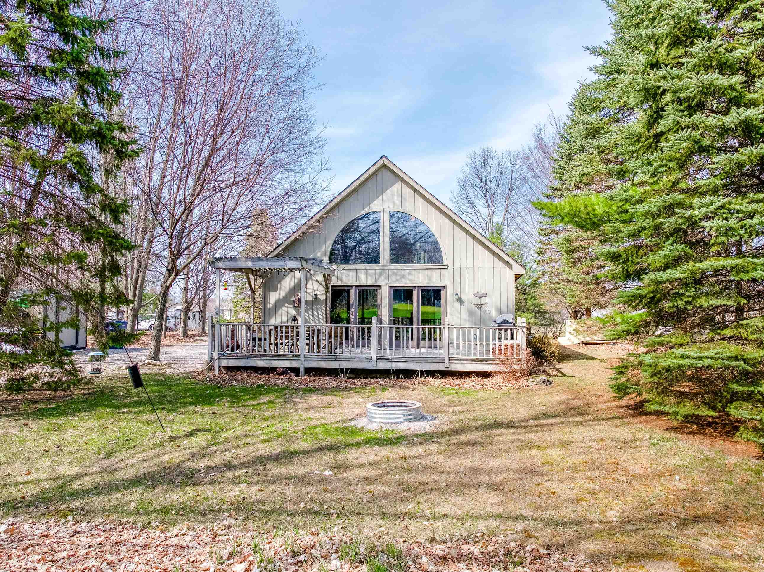 1946 E Swanson Trail