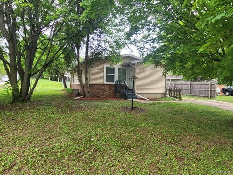 2921 CRANBROOK Avenue Lansing City MI 48906