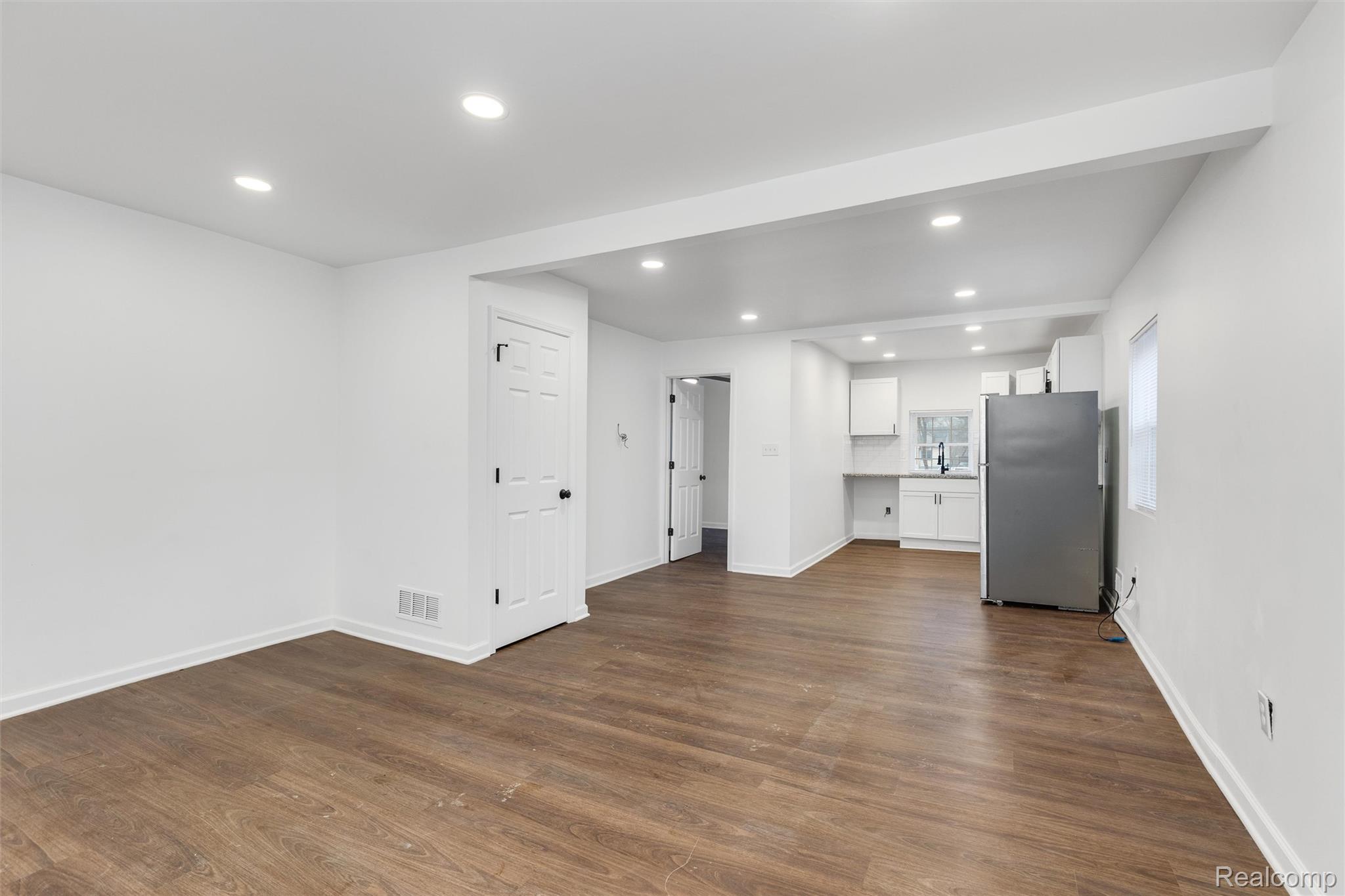 19434 Saint Aubin Street