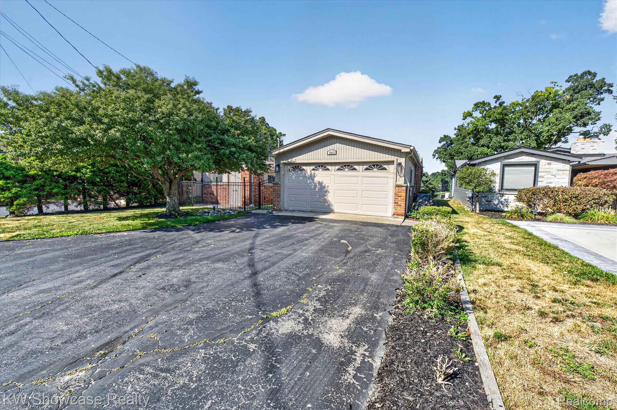 1813 Shankin Drive