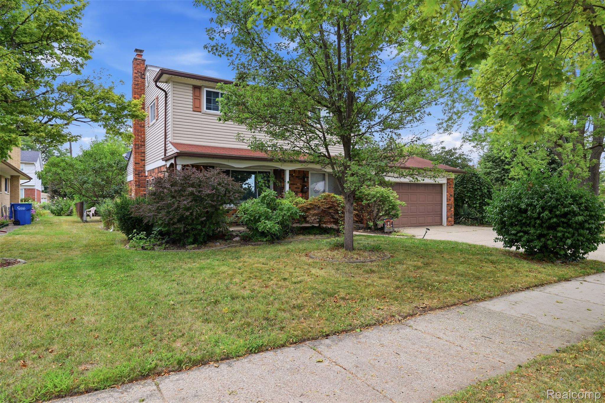 2747 Cromie Court