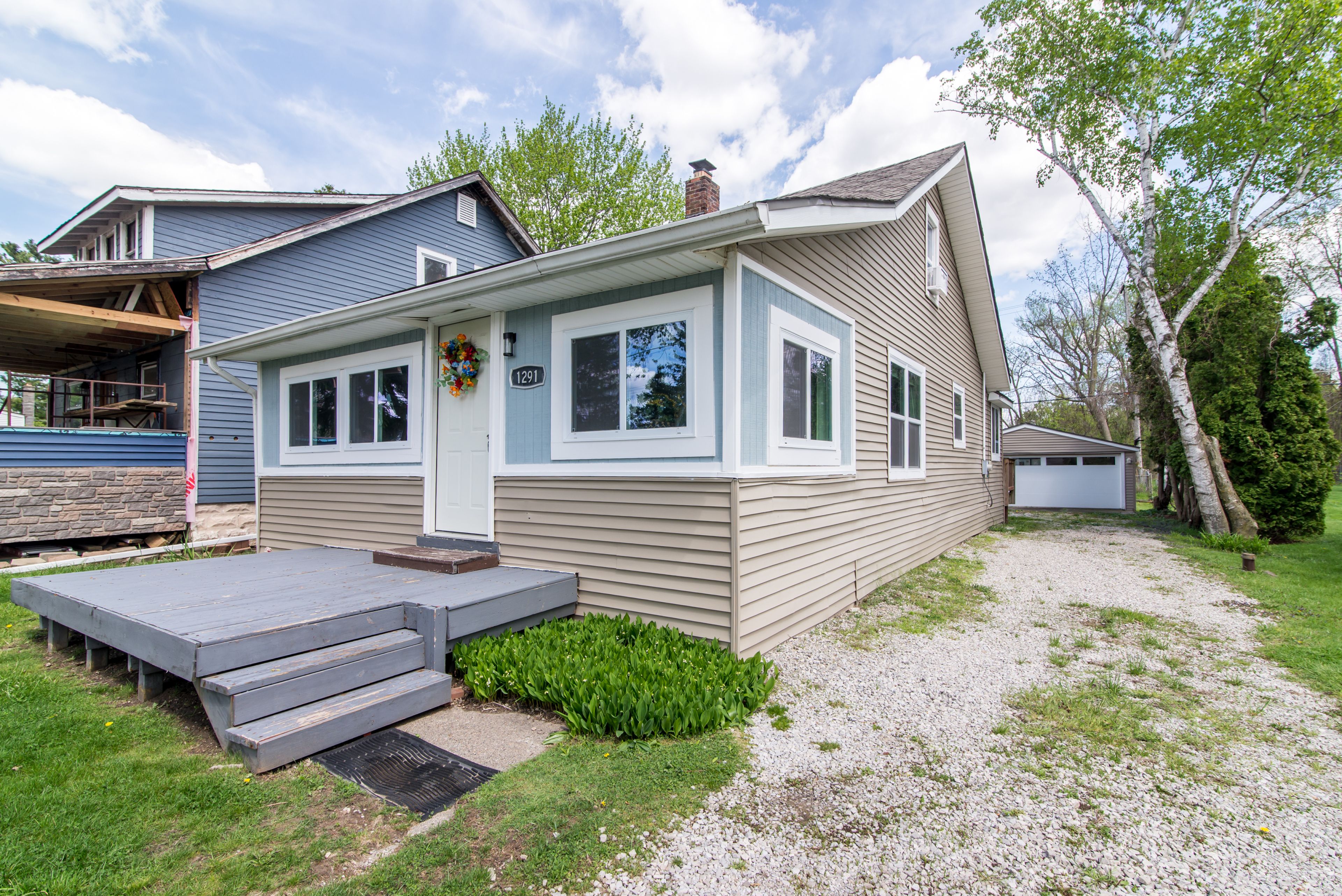 1291 E LAKE Drive