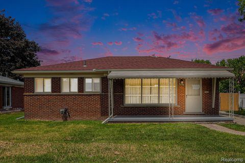 5239 E 13 Mile Road Warren City MI 48092