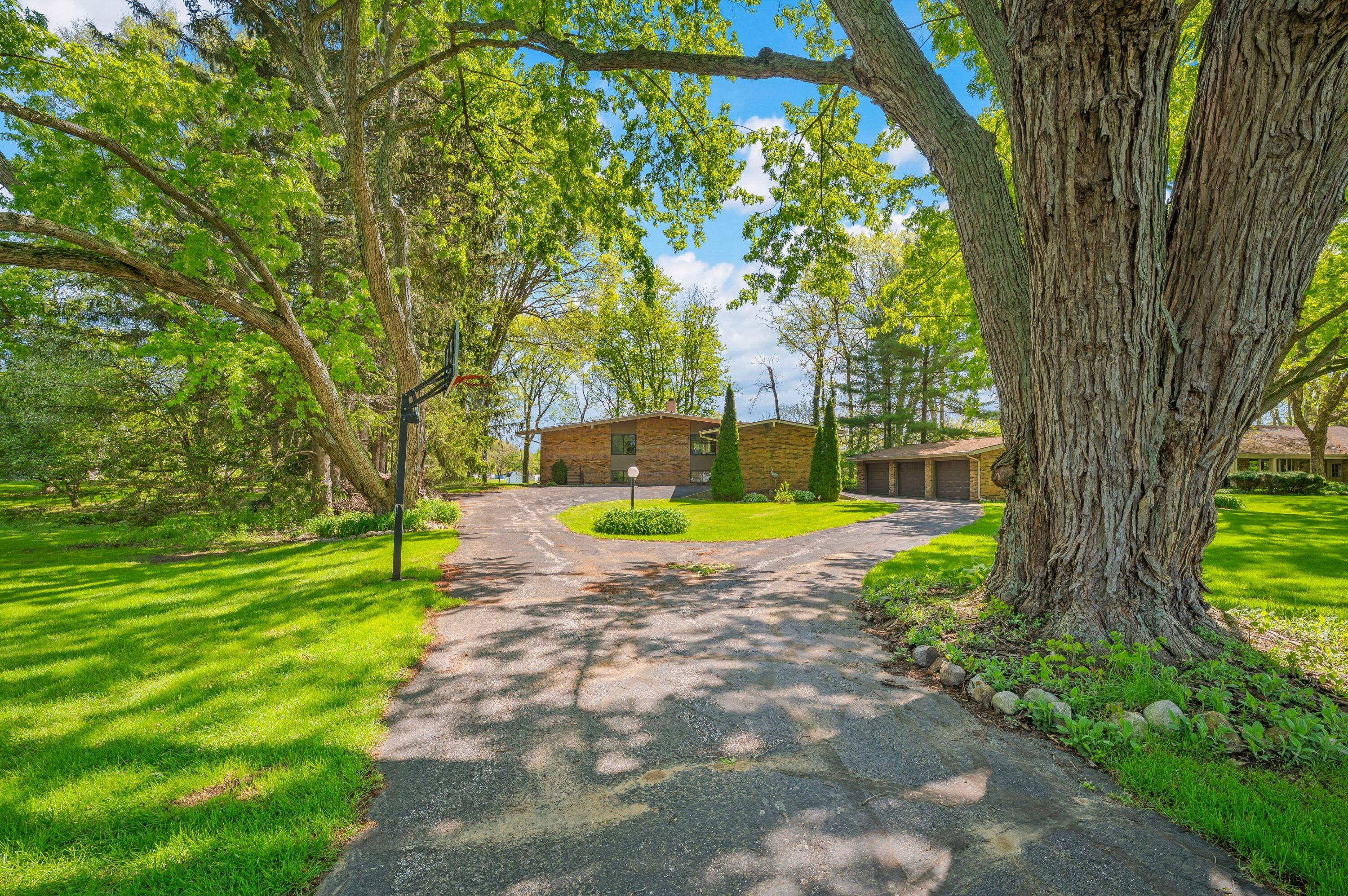 2135 Derfla Drive