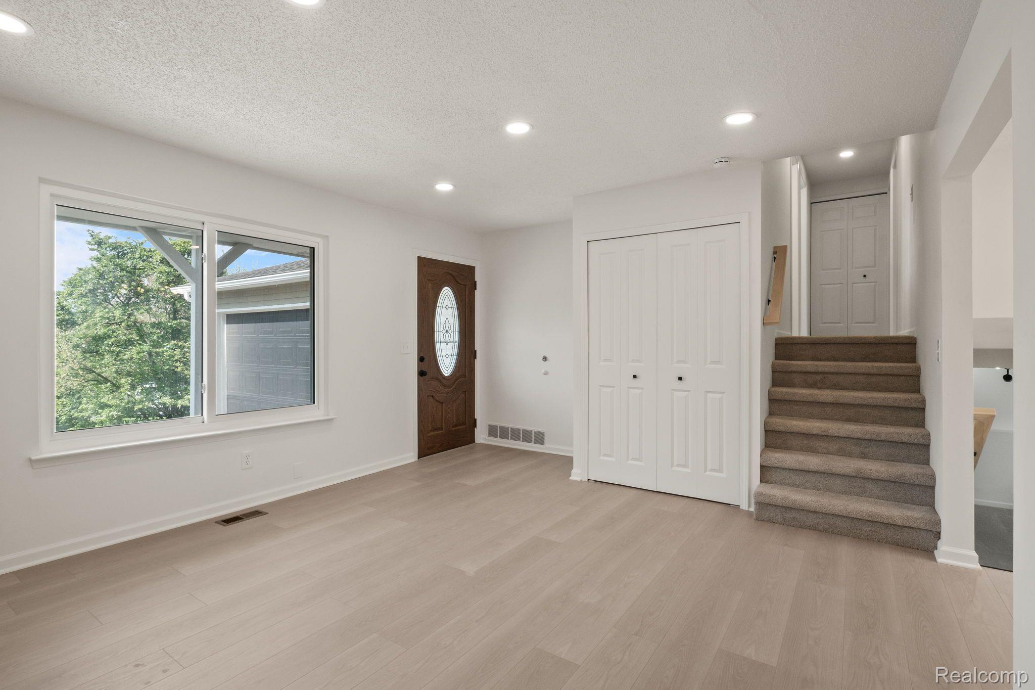 3884 CASS ELIZABETH Road