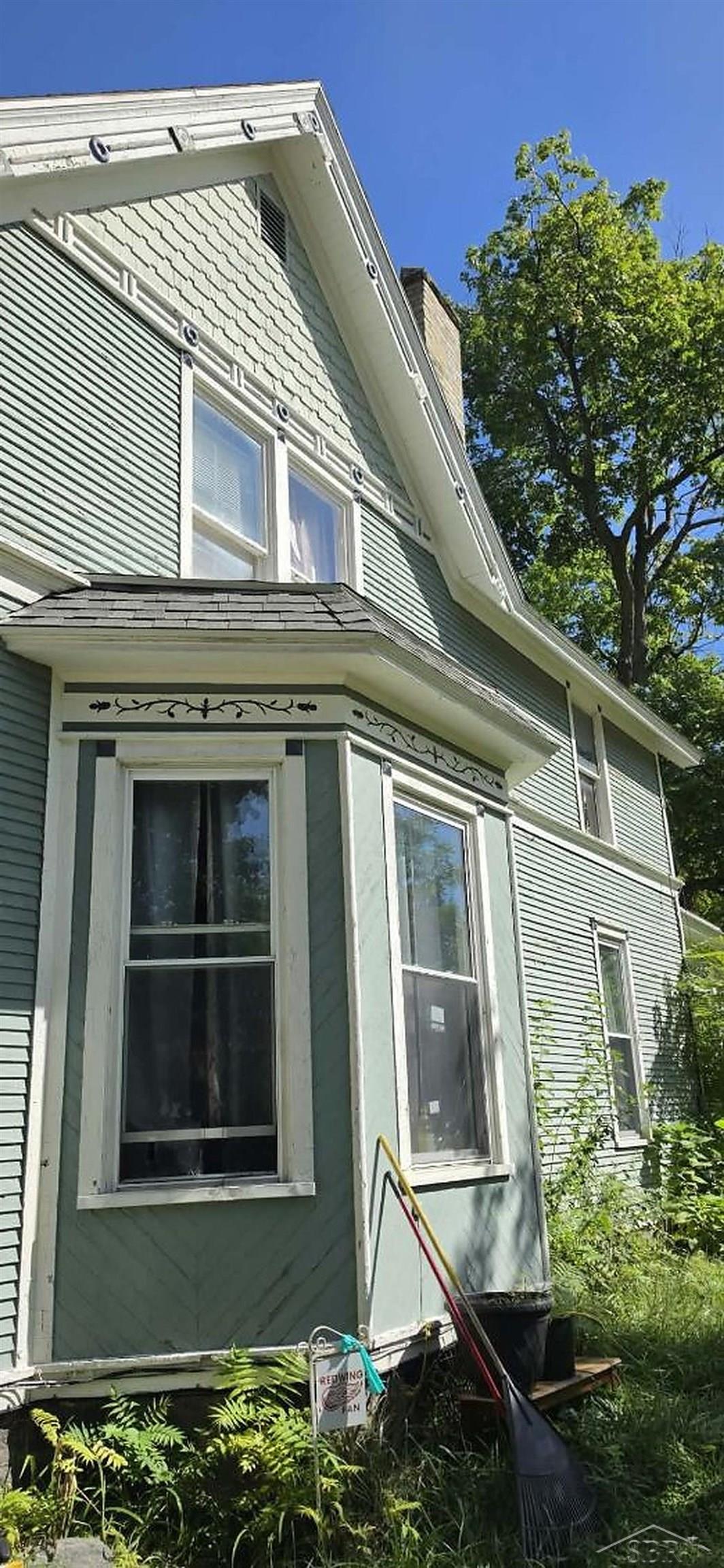 221 Hanover Street
