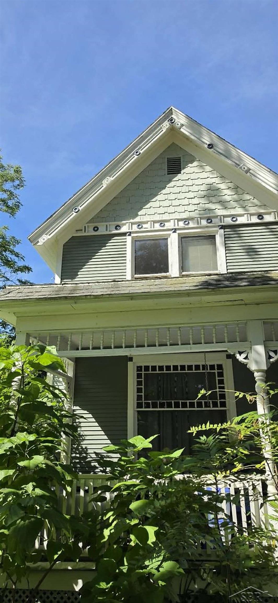 221 Hanover Street