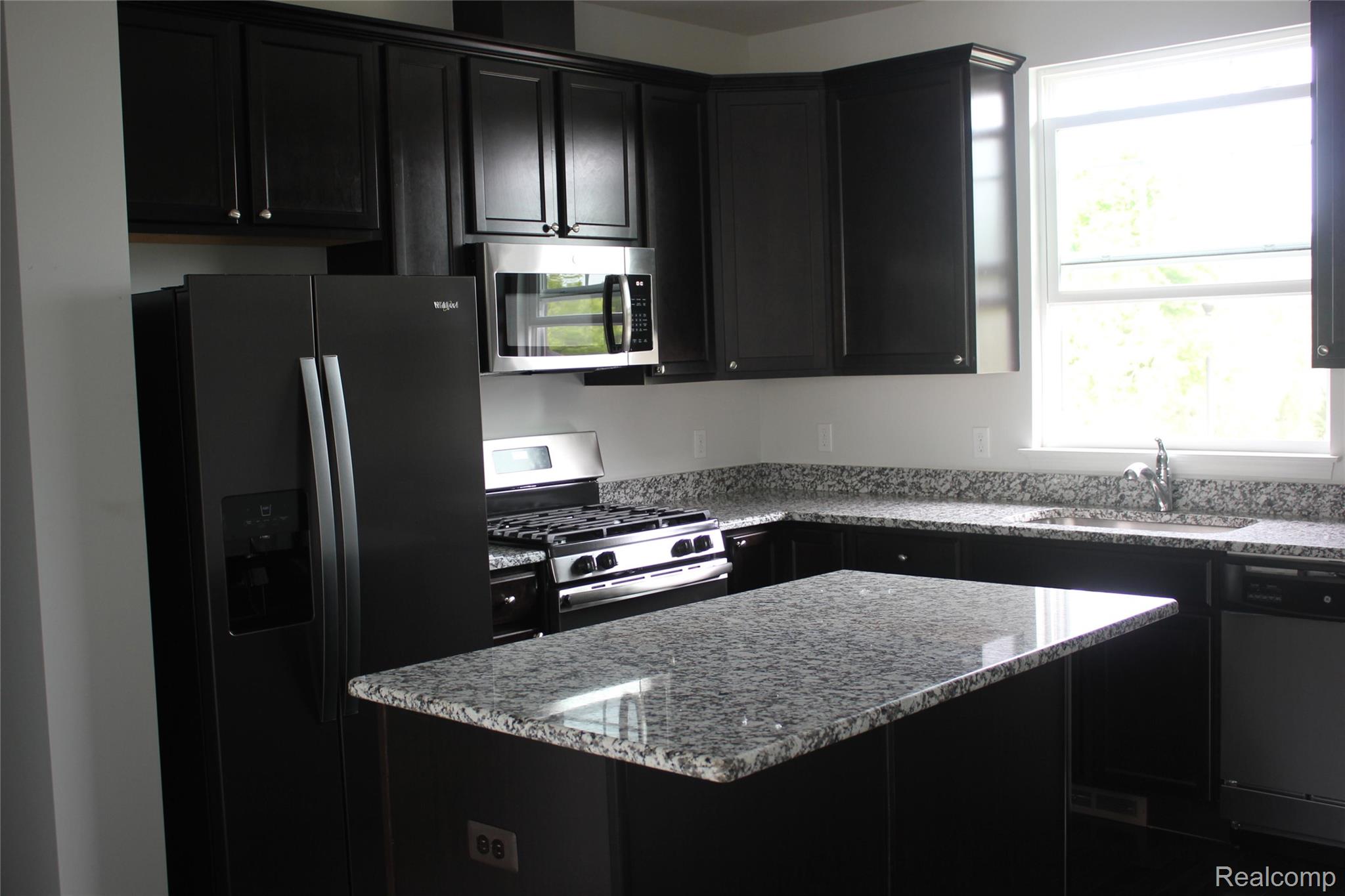 3123 Chambers W