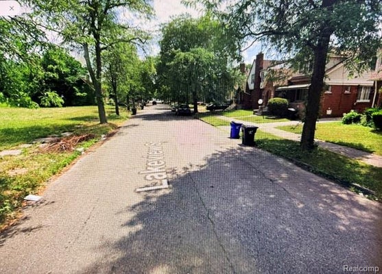 5800 LAKEVIEW ST, DETROIT, MI 48213 - Image e545f1bf45c46c0fcbdf27538546ac3d/4035187240