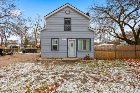 657 Lucille Drive Wolverine Lake Village MI 48390