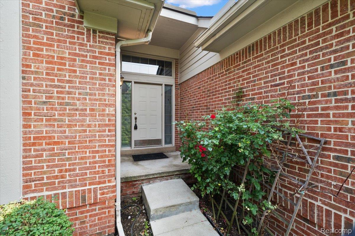 30504 Hazelwood Court