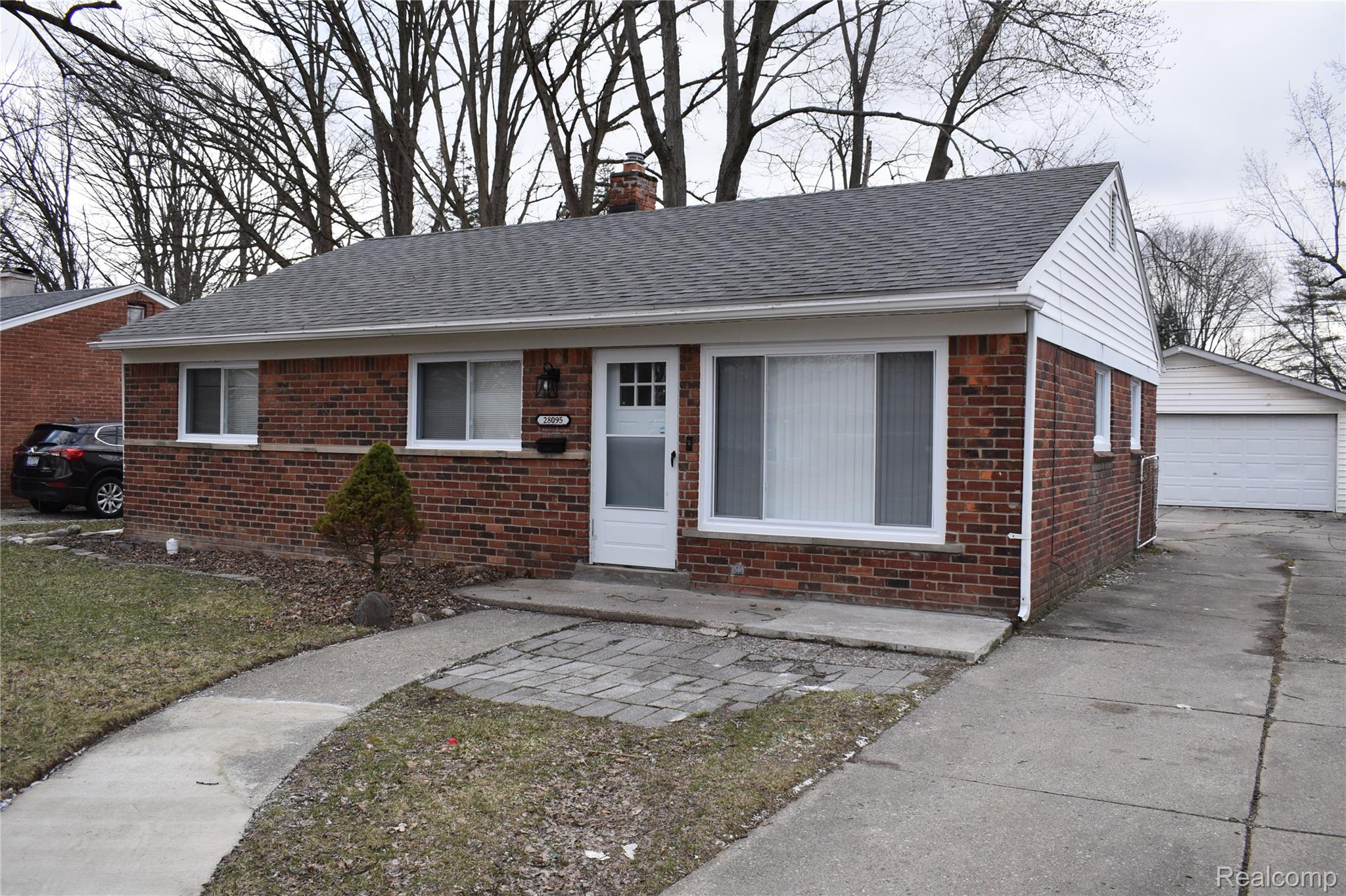 28095 Selkirk Street