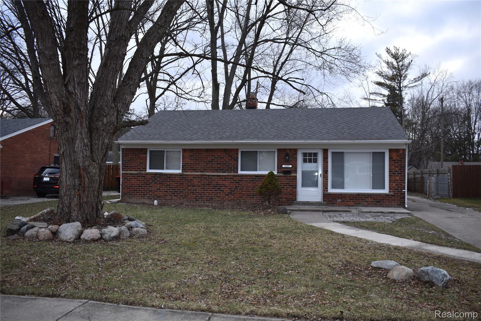 28095 Selkirk Street