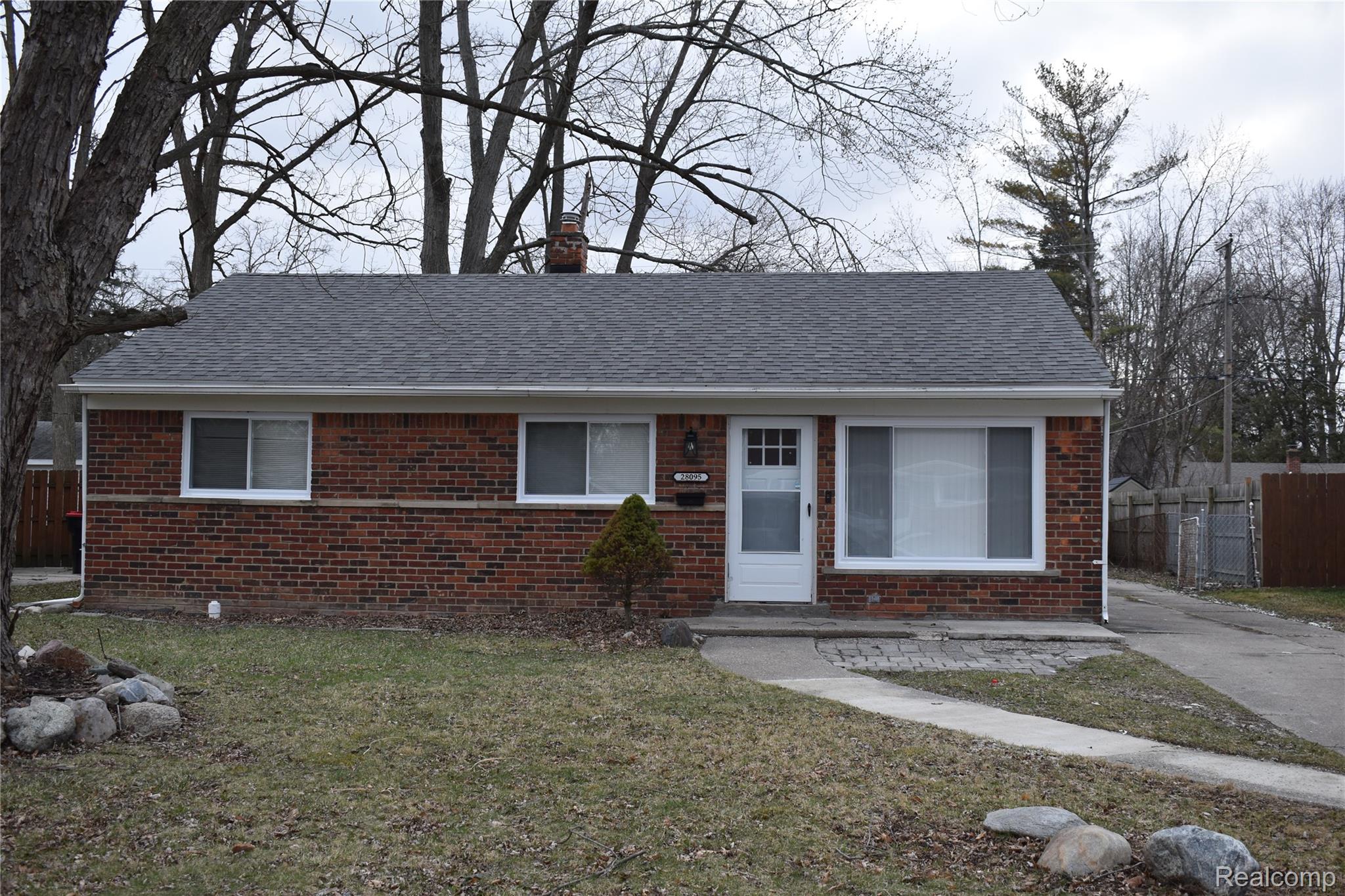 28095 Selkirk Street