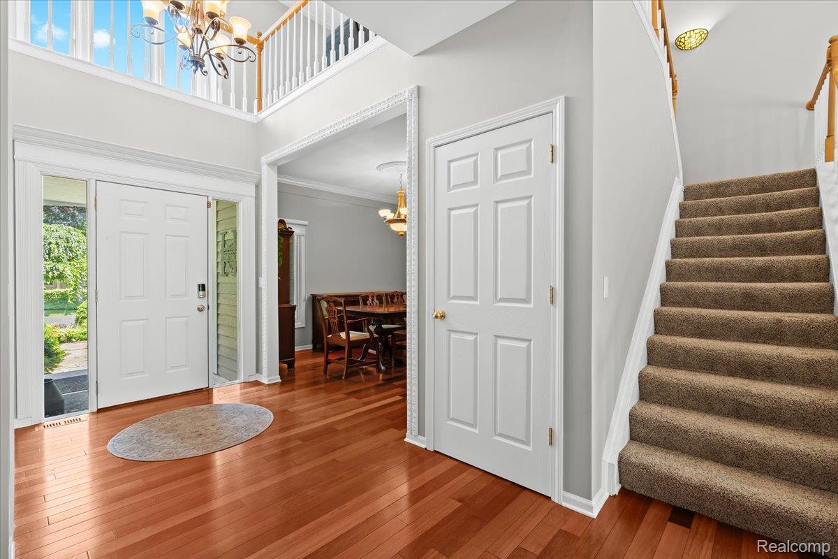 2304 Carriage Way