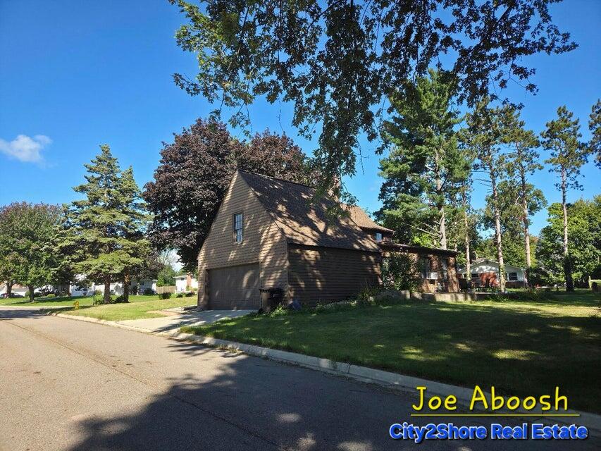175 S Ridgeway Drive