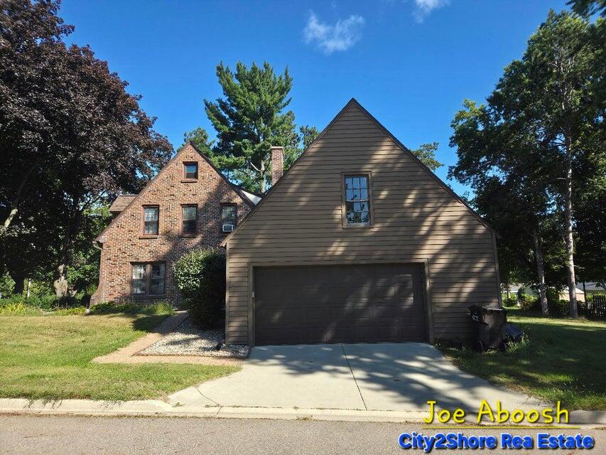 175 S Ridgeway Drive