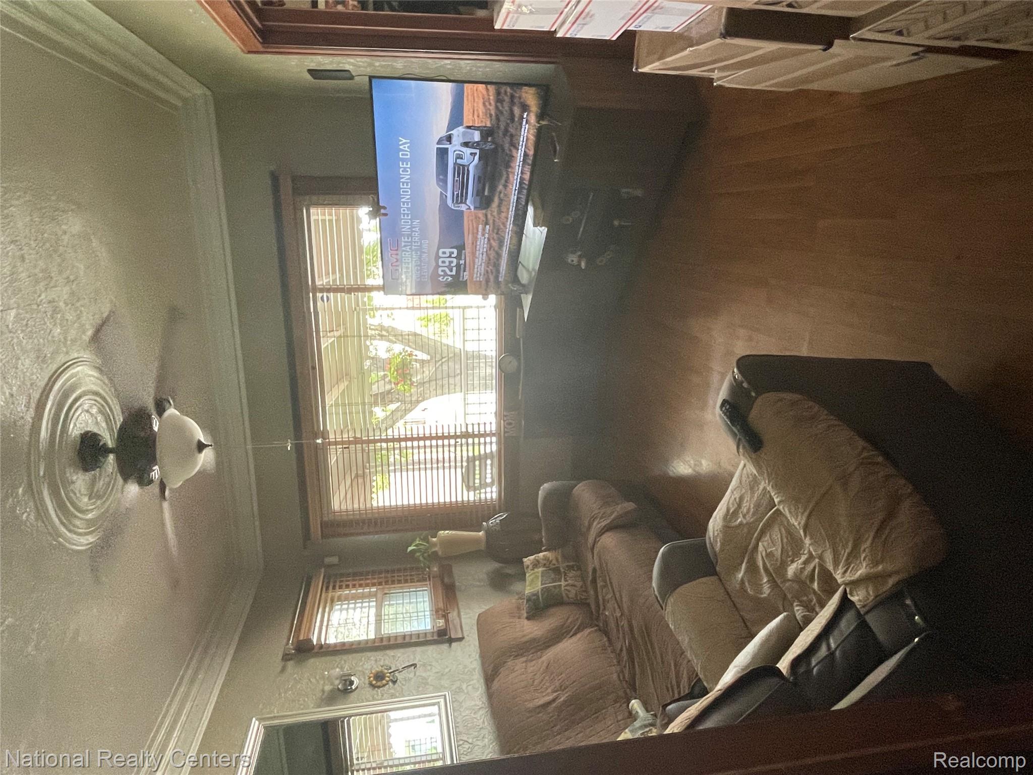 17041 Dora Street