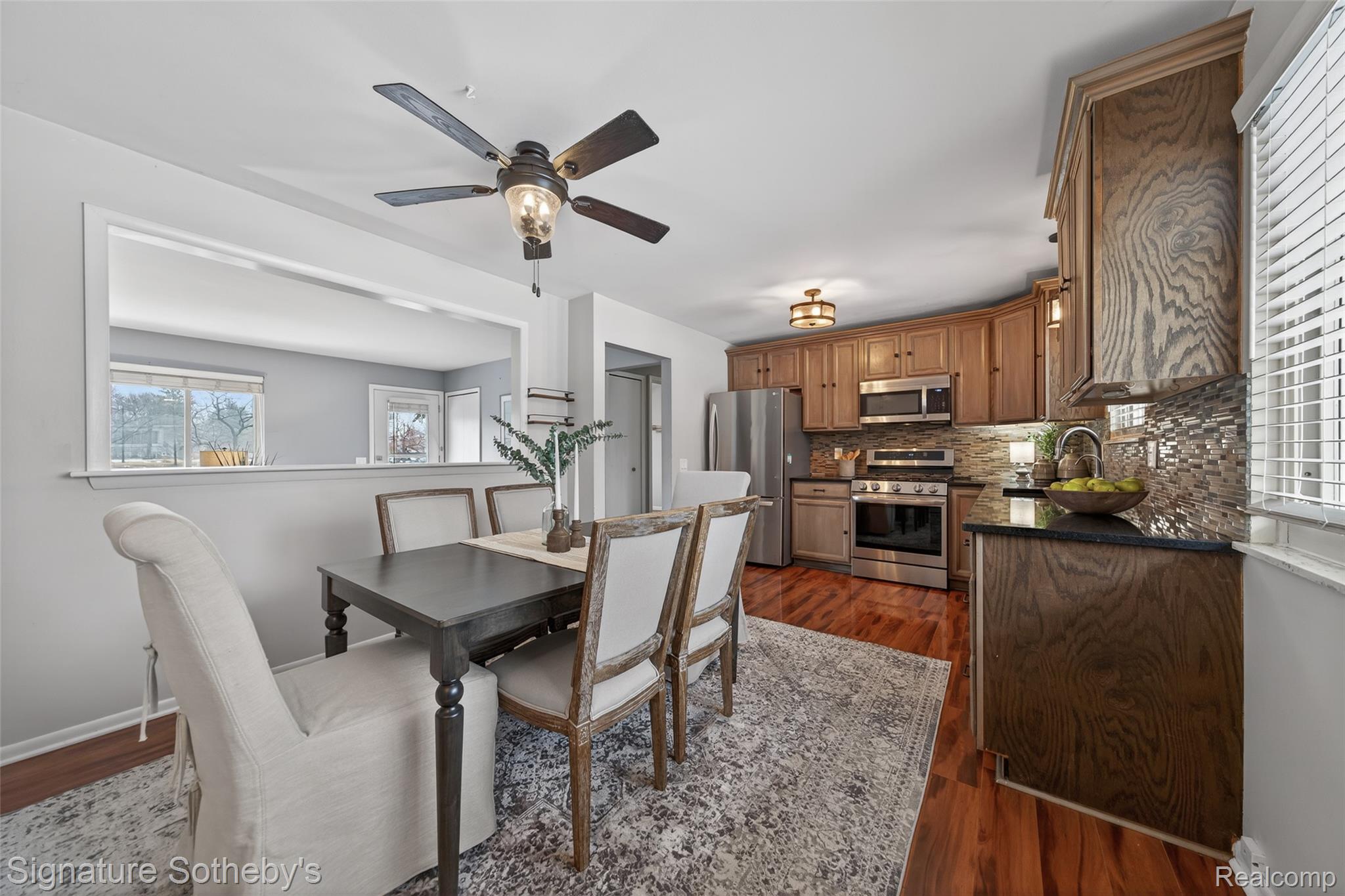 6072 Brockway Street