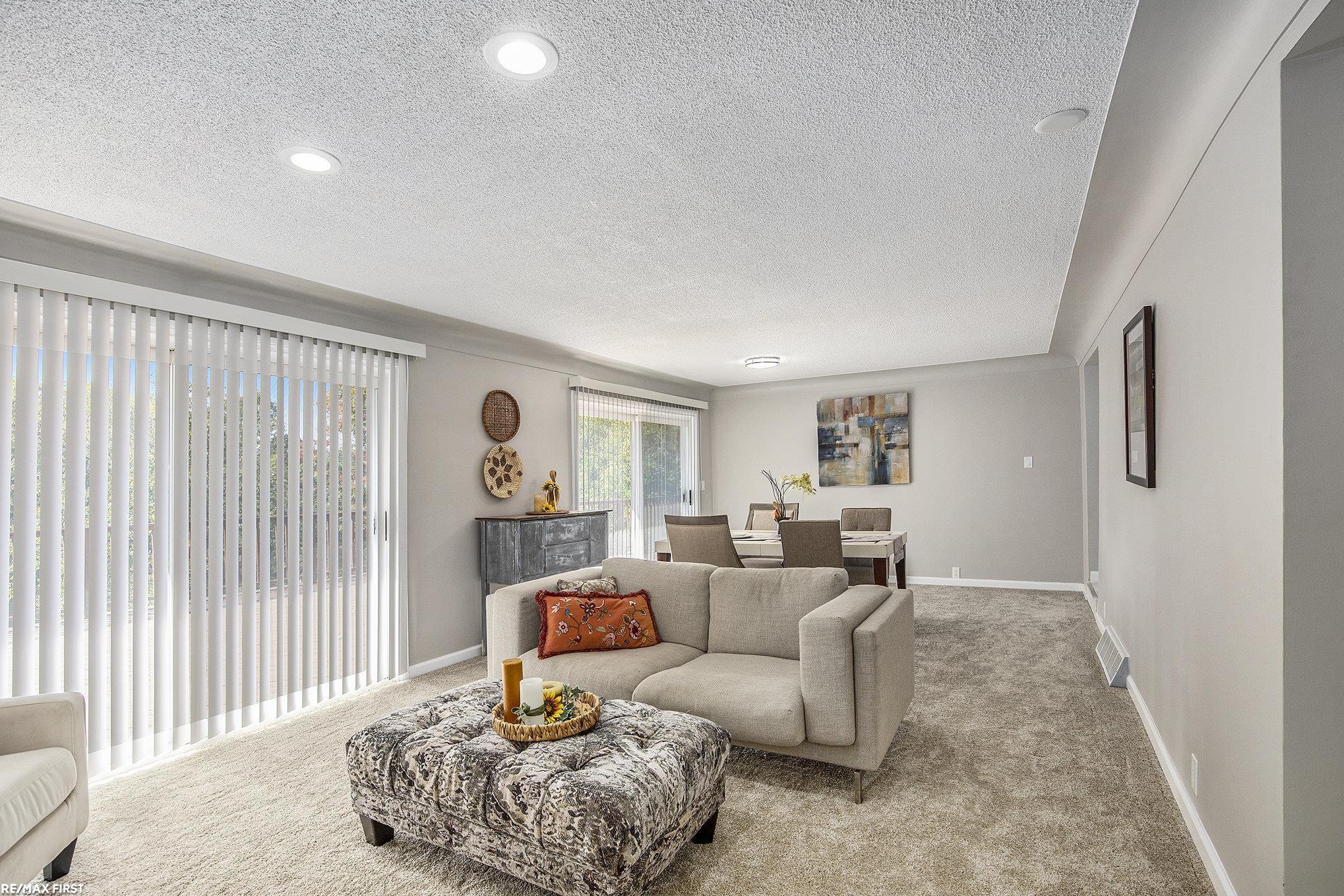 4167 N River Rd Street