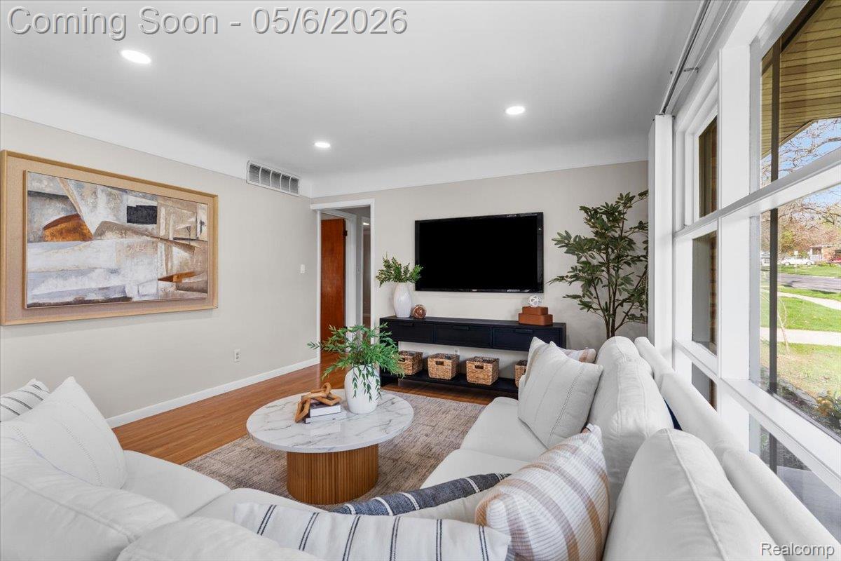 313 Ely Drive S