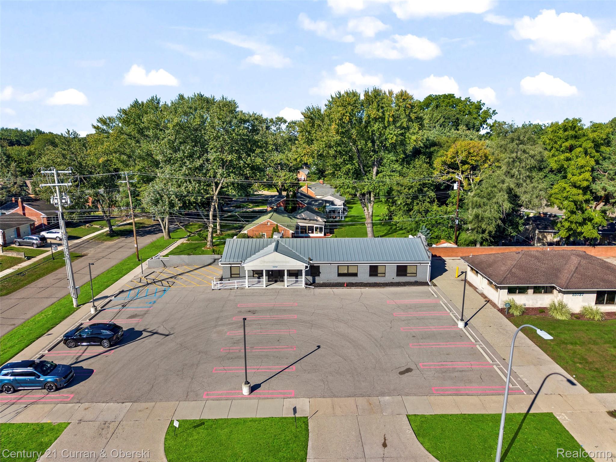 15707 Farmington Road